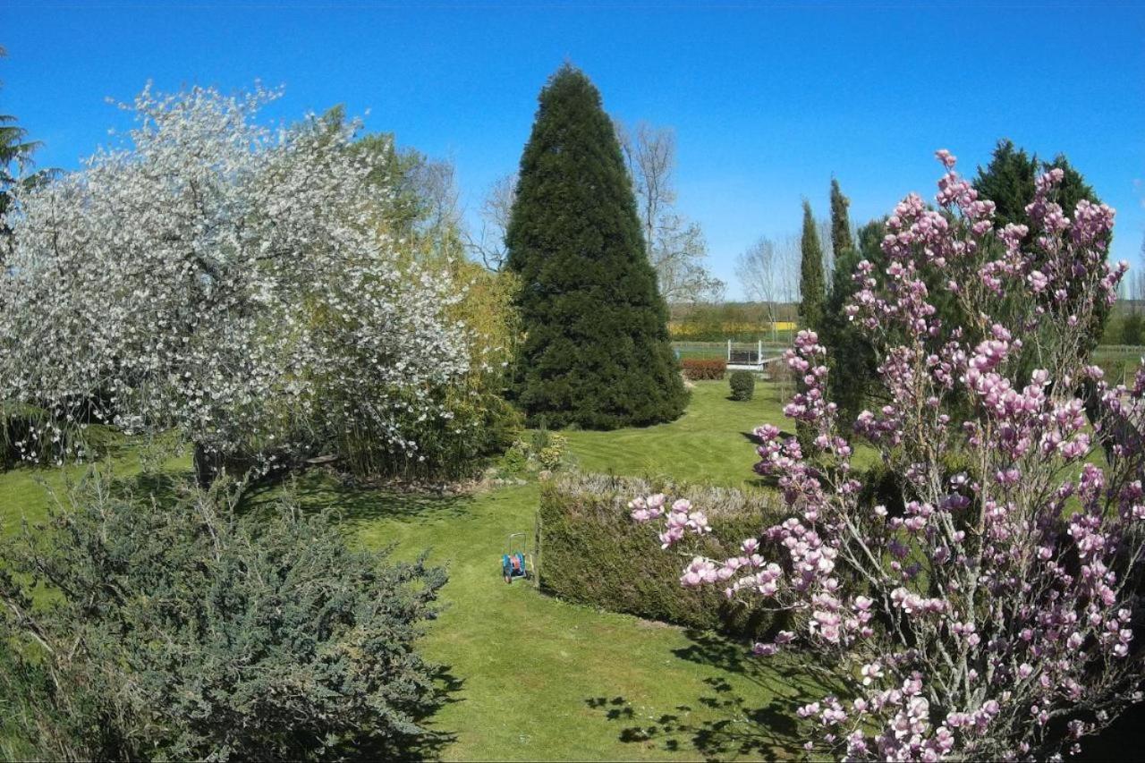 Bed and Breakfast Bulle D'Evasion Neuvy-sur-Loire Экстерьер фото